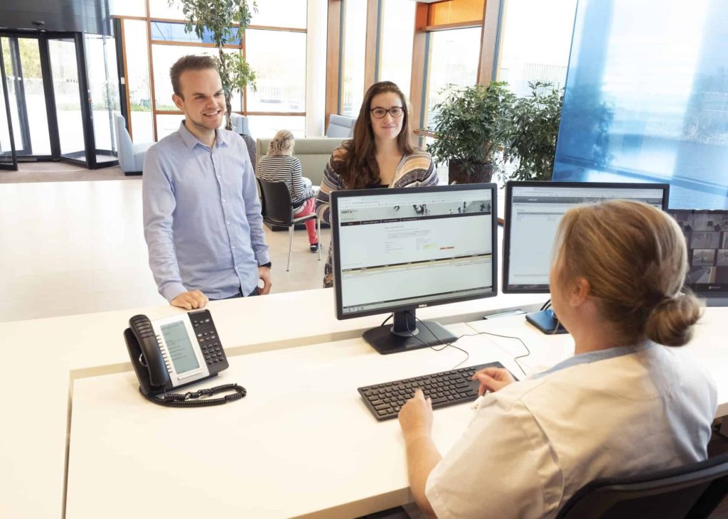 LW Binnenkomst bij balie website